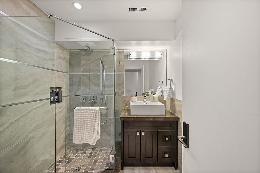 4005 Vine Street Vancouver, BC - 25