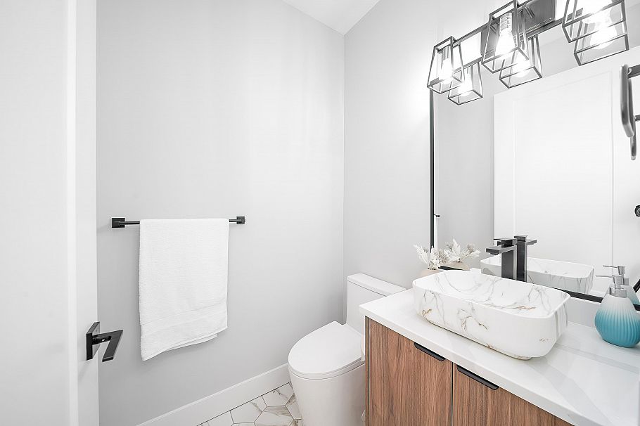 4722 Henry Street Vancouver, BC - 13