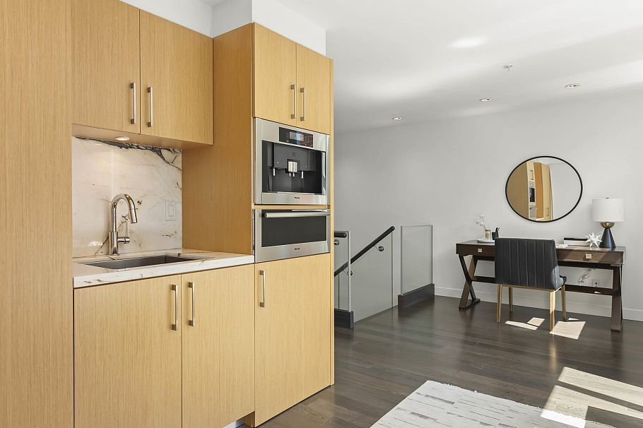 215 1961 Collingwood Street Vancouver, BC - 26