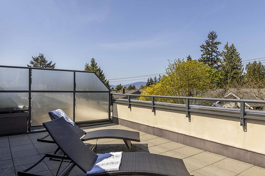 215 1961 Collingwood Street Vancouver, BC - 36