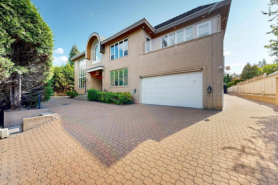 1510 W 33rd Avenue Vancouver, BC - 1