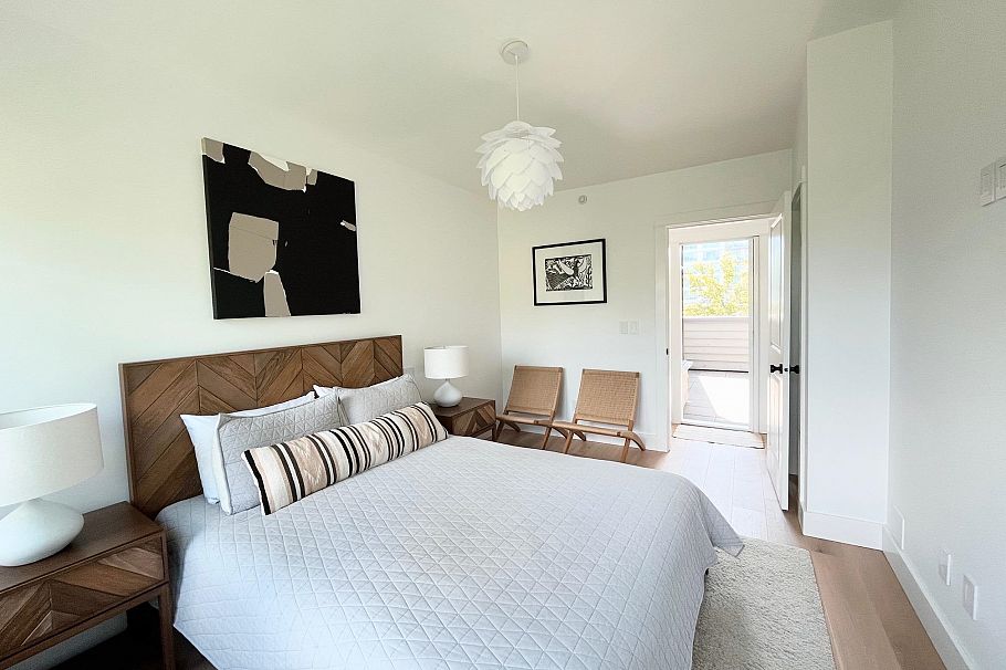 1664 St.Georges Avenue Vancouver, BC - 24