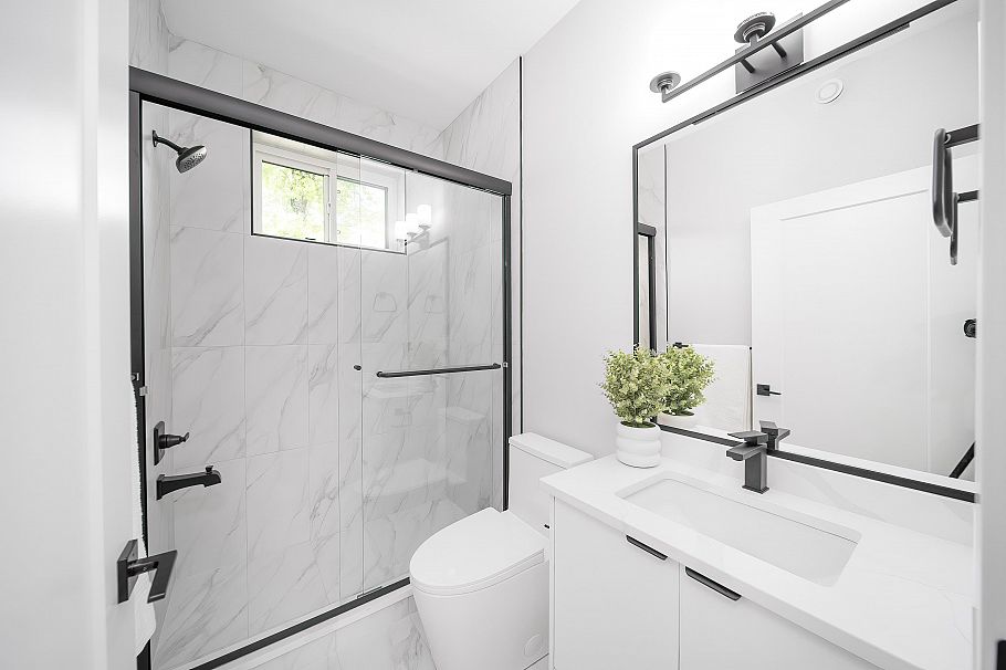 4722 Henry Street Vancouver, BC - 21