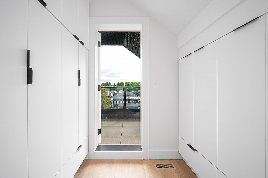 4722 Henry Street Vancouver, BC - 27