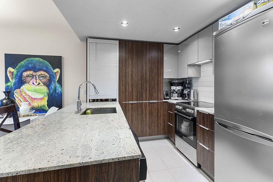 507 1088 Richards Street Vancouver, BC - 16