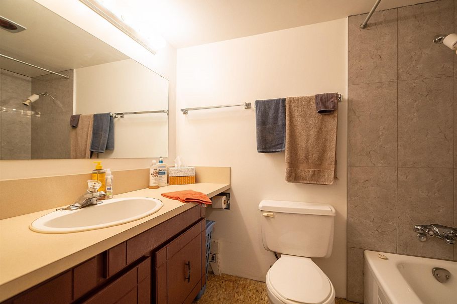 304 1720 Barclay Street Vancouver, BC - 17