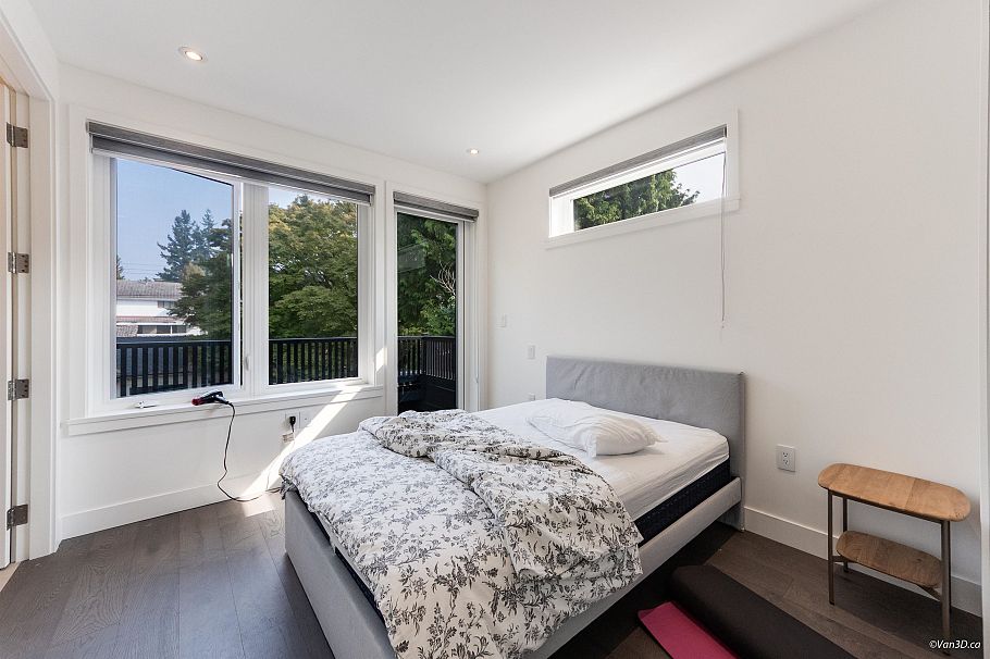 1041 W 53rd Avenue Vancouver, BC - 16