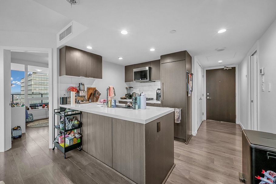 1605 8189 Cambie Street Vancouver, BC - 14