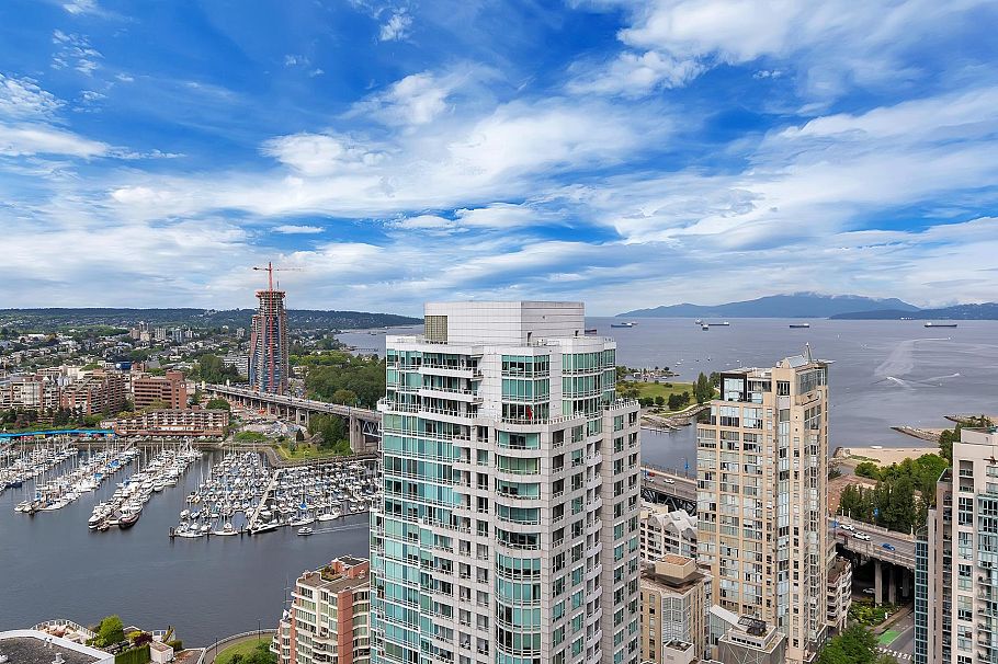 3602 1480 Howe Street Vancouver, BC - 1