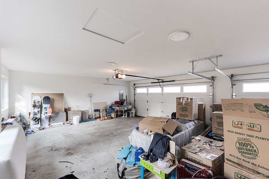 1041 W 53rd Avenue Vancouver, BC - 34