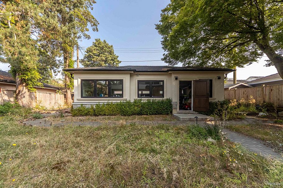 1041 W 53rd Avenue Vancouver, BC - 39