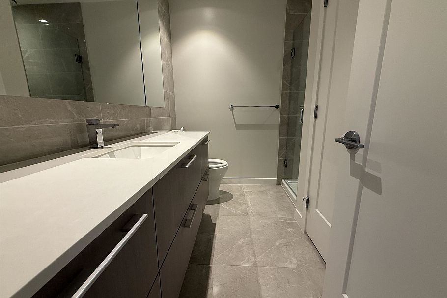 704 5608 Berton Avenue Vancouver, BC - 15