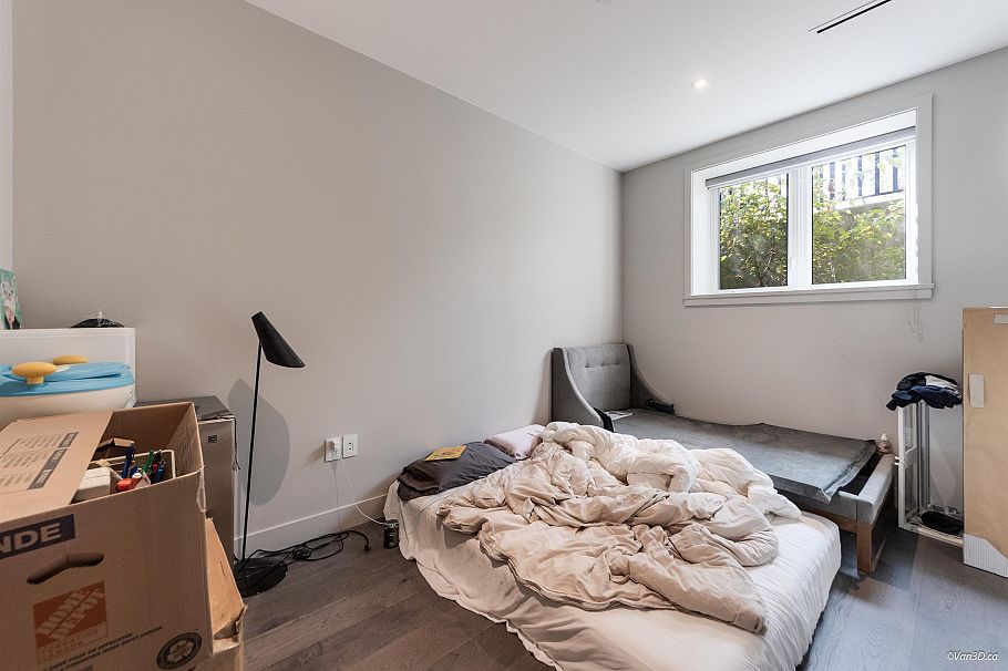 1041 W 53rd Avenue Vancouver, BC - 30