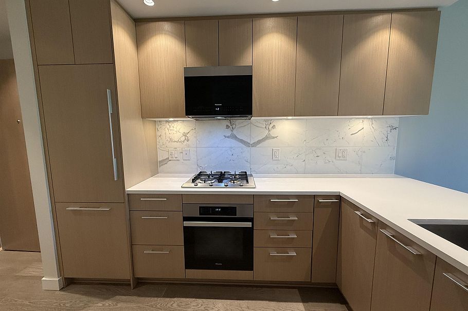 704 5608 Berton Avenue Vancouver, BC - 6