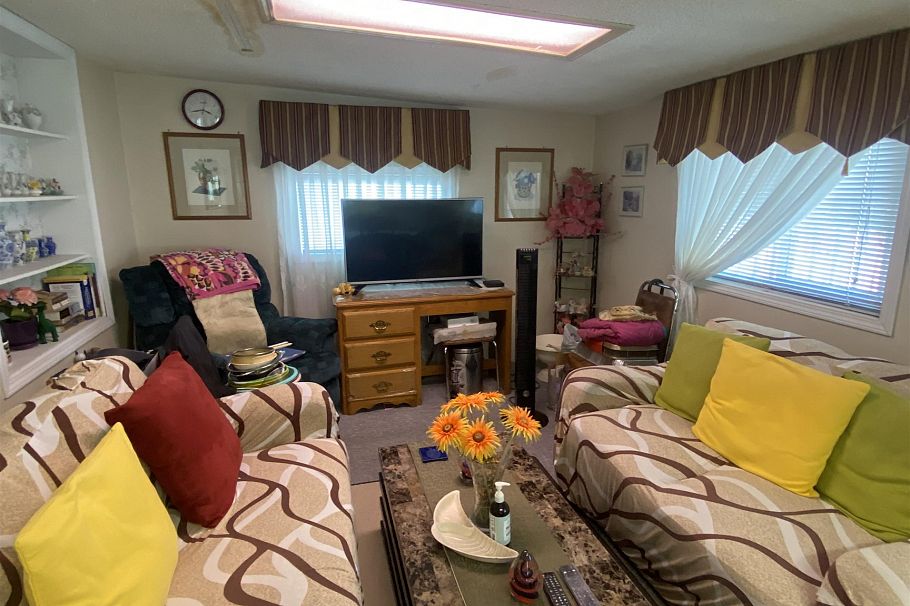 4712 Victoria Drive Vancouver, BC - 9