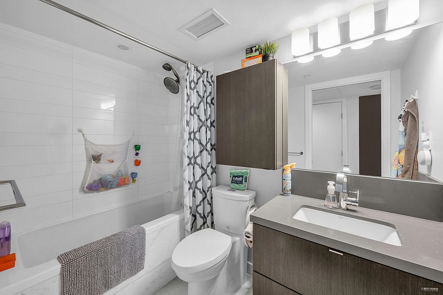 1605 8189 Cambie Street Vancouver, BC - 4