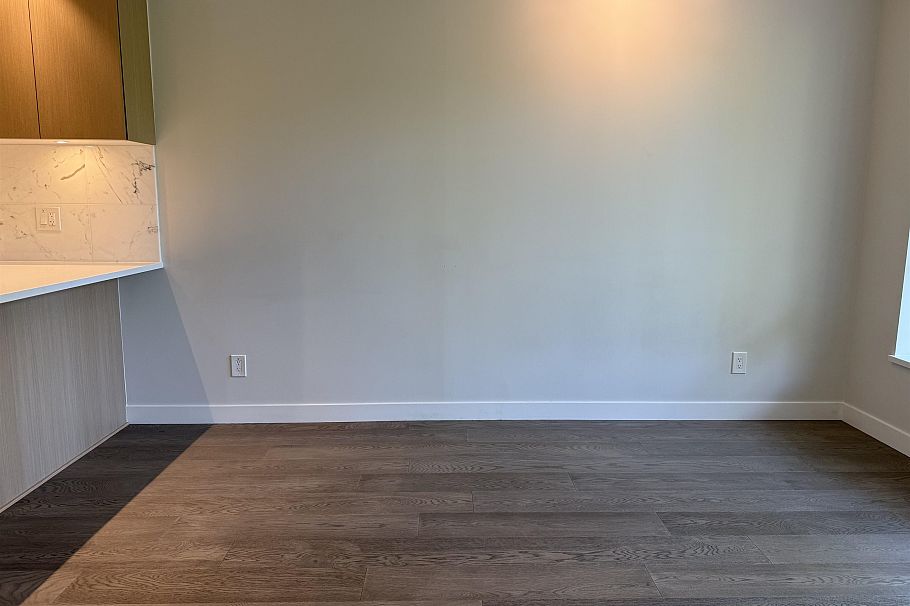 704 5608 Berton Avenue Vancouver, BC - 7