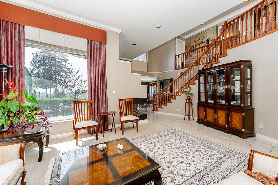 180 W Osborne Road North Vancouver, BC - 6