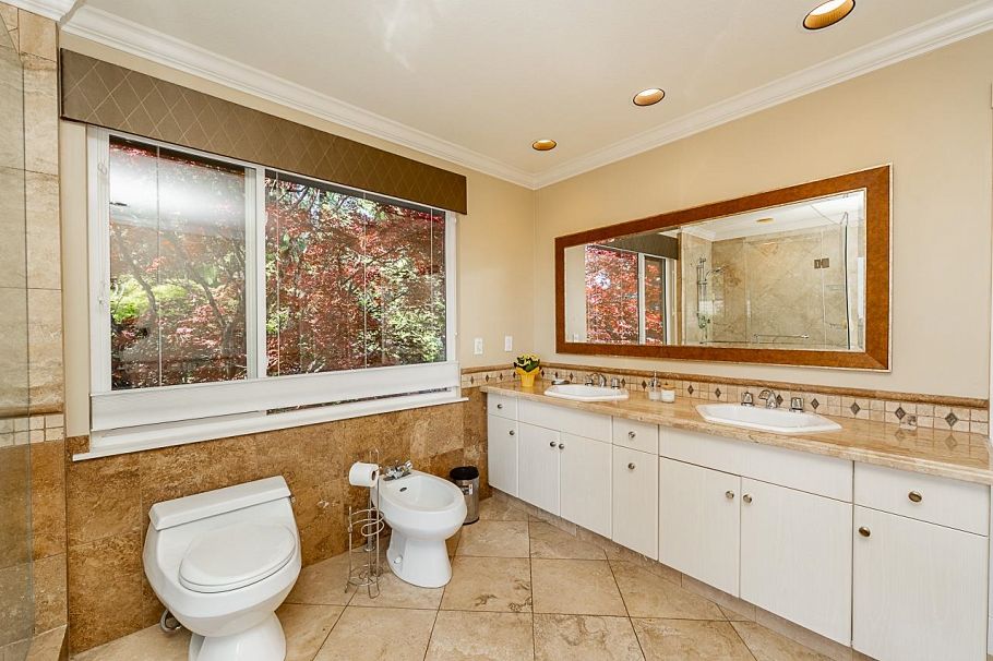 180 W Osborne Road North Vancouver, BC - 20