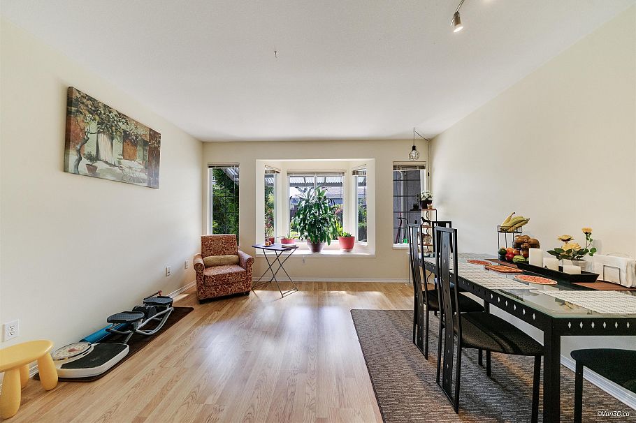 215 W 18th Street North Vancouver, BC - 5