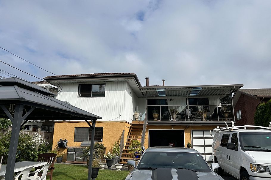 2942 Adanac Street Vancouver, BC - 34