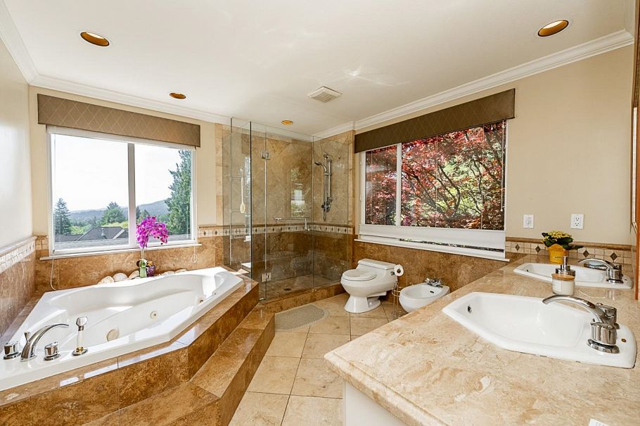 180 W Osborne Road North Vancouver, BC - 21