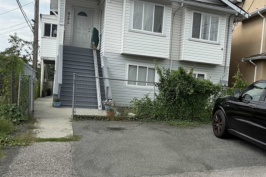 8125 St. George Street Vancouver, BC - 1