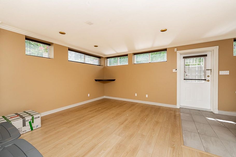 180 W Osborne Road North Vancouver, BC - 28