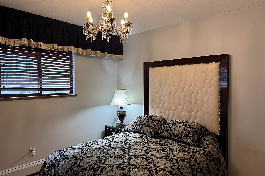 2942 Adanac Street Vancouver, BC - 19