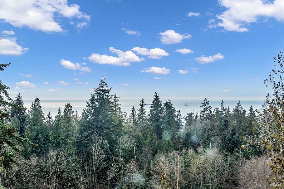 1102 3533 Ross Drive Vancouver, BC - 1