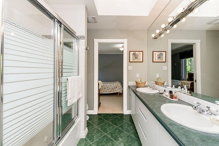 180 W Osborne Road North Vancouver, BC - 24