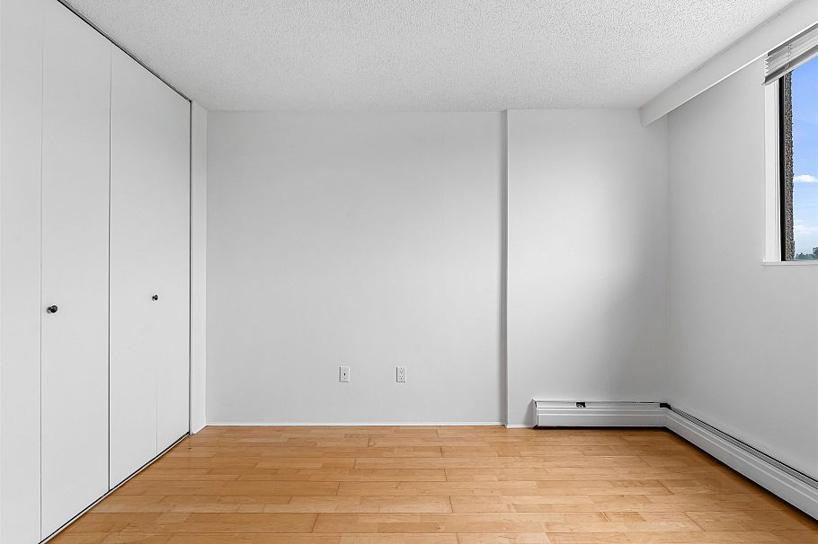 1605 145 St. Georges Avenue North Vancouver, BC - 23