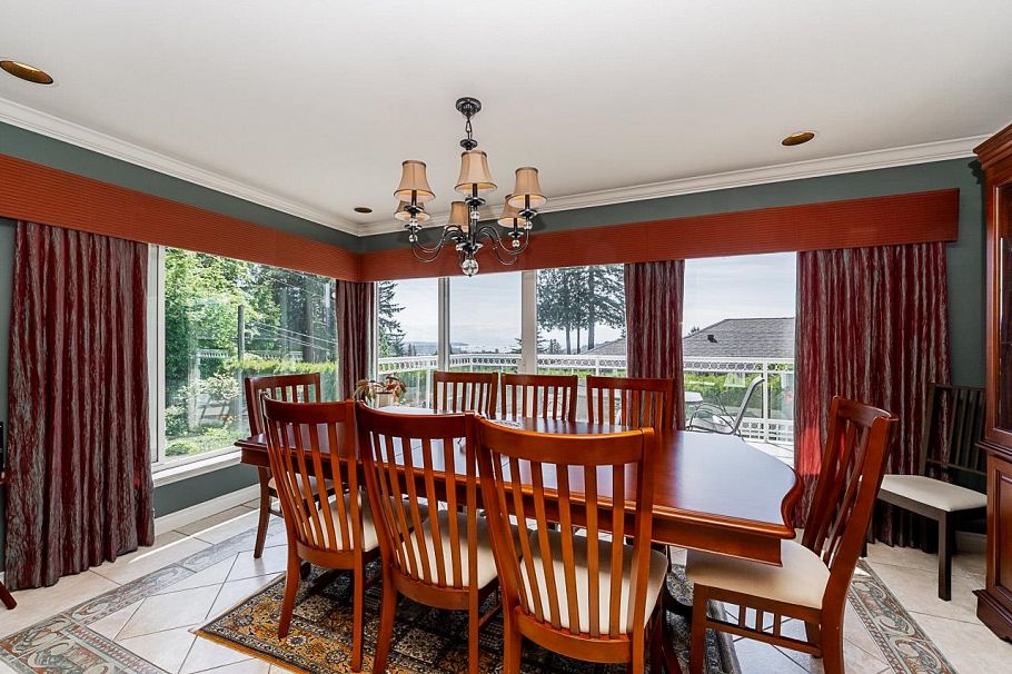 180 W Osborne Road North Vancouver, BC - 8