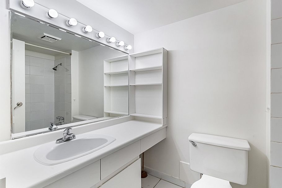 1605 145 St. Georges Avenue North Vancouver, BC - 25