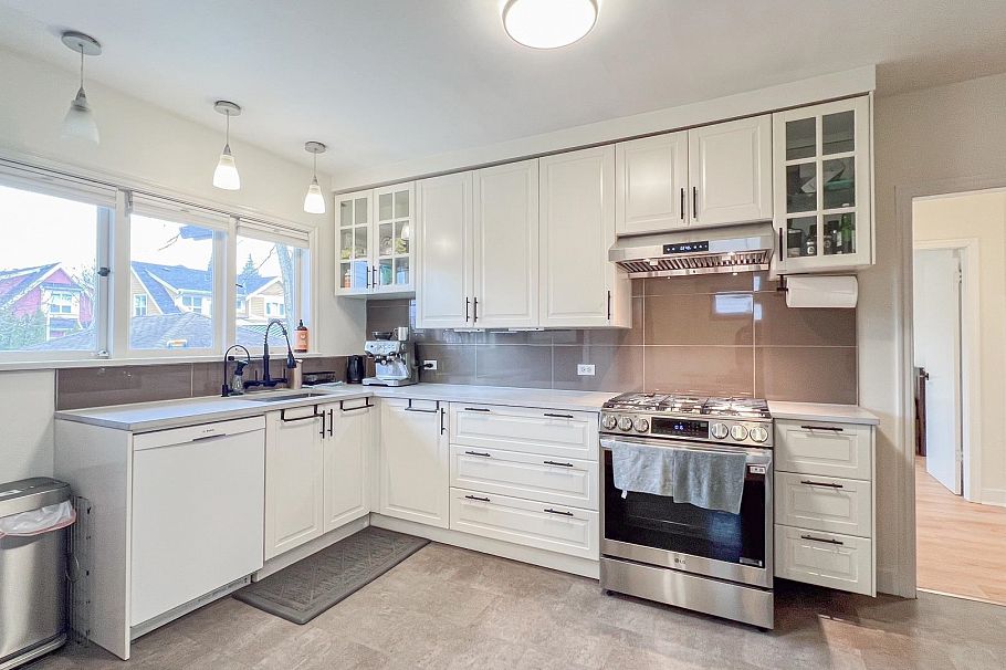 1165 E 26th Avenue Vancouver, BC - 6