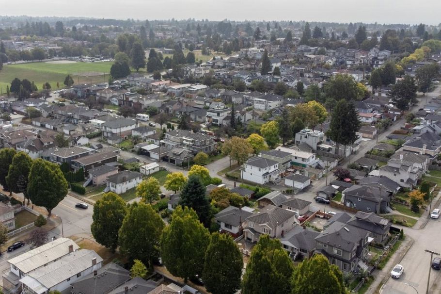 1260 E 33rd Avenue Vancouver, BC - 34