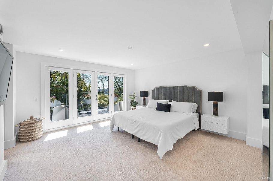 919 E 4th Street North Vancouver, BC - 20