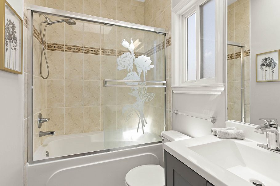 1336 E 16th Avenue Vancouver, BC - 17