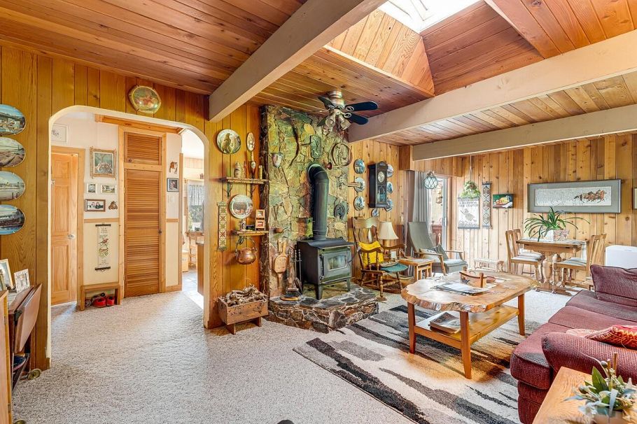 1689 Peters Road North Vancouver, BC - 4