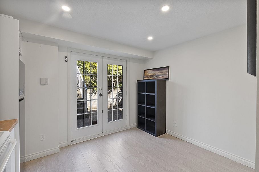 1563 W 59th Avenue Vancouver, BC - 33