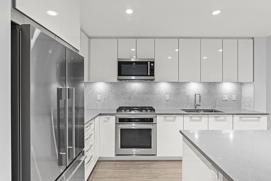 110 2663 Library Lane North Vancouver, BC - 5