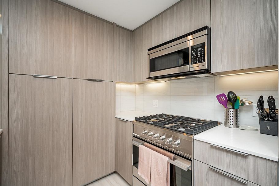 407 1401 Hunter Street North Vancouver, BC - 6