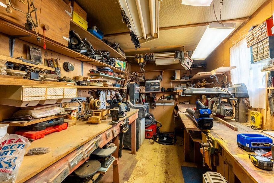 1689 Peters Road North Vancouver, BC - 8