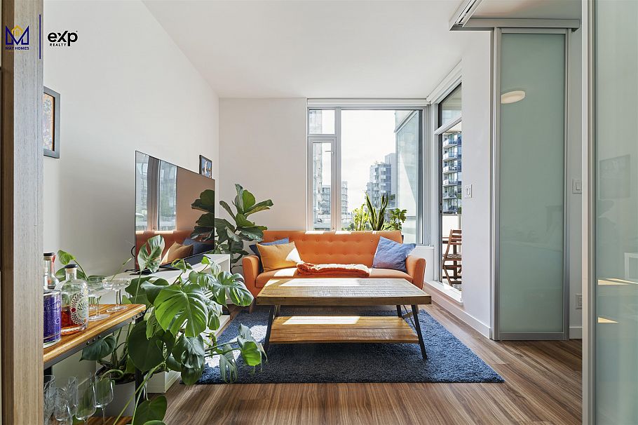 406 1661 Quebec Street Vancouver, BC - 1