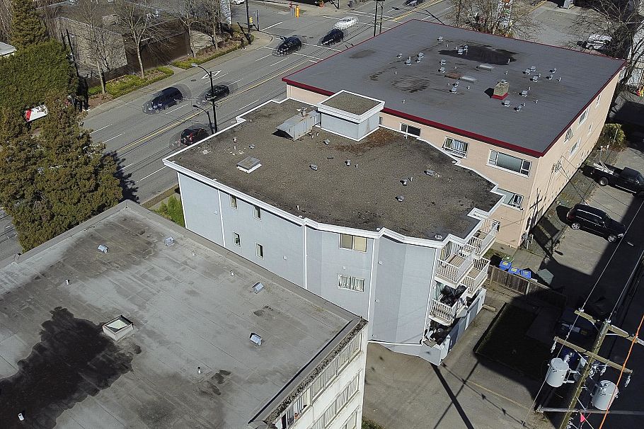 8732 Granville Street Vancouver, BC - 4