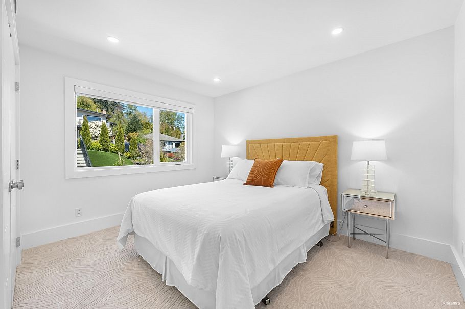 919 E 4th Street North Vancouver, BC - 28