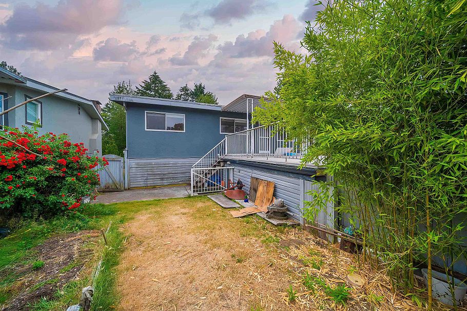 3063 Rosemont Drive Vancouver, BC - 36