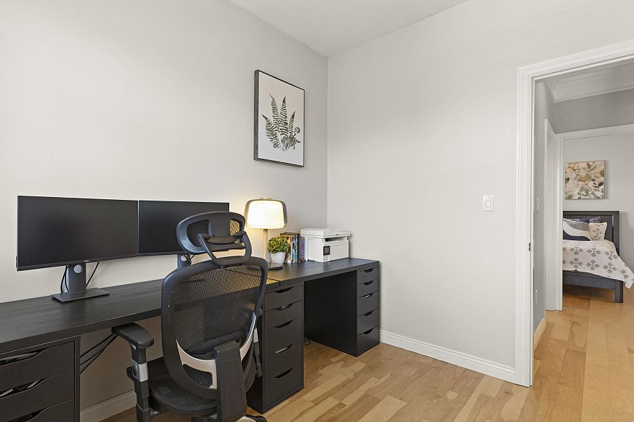 1336 E 16th Avenue Vancouver, BC - 13