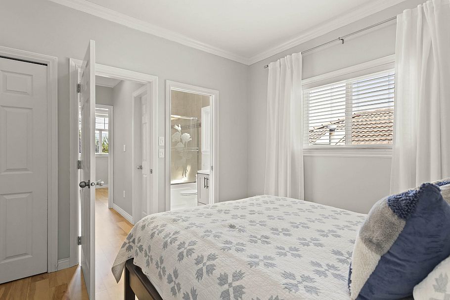 1336 E 16th Avenue Vancouver, BC - 16