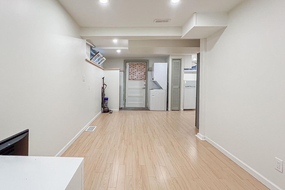 1165 E 26th Avenue Vancouver, BC - 18